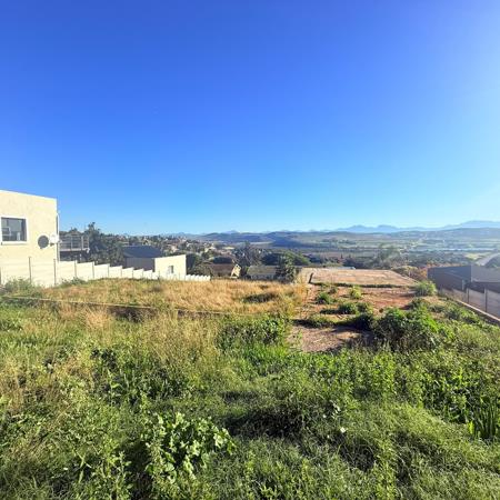 975 m² Land