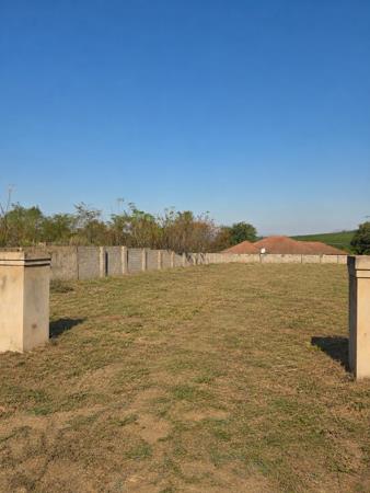 1 130 m² Land