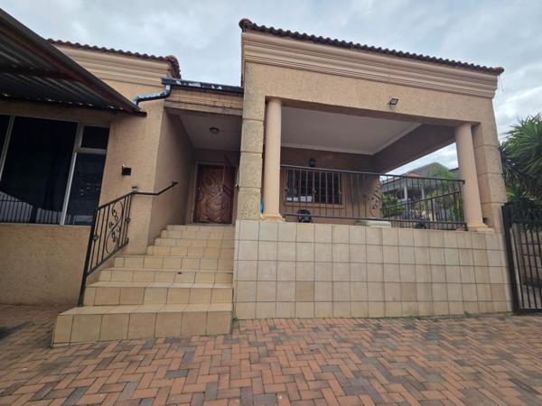 5 Bedroom House