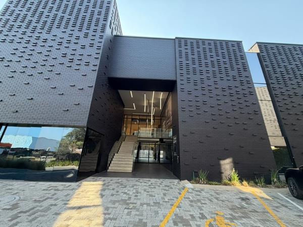 1 923 m² Commercial space