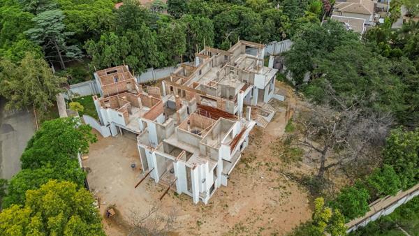 6 Bedroom House