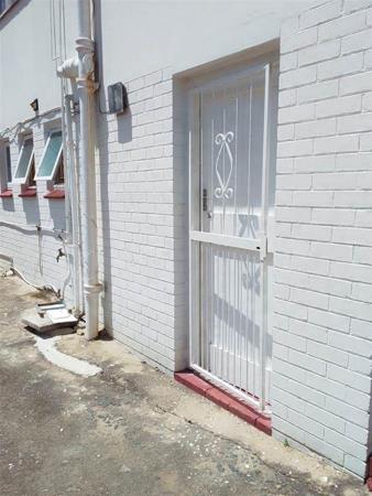 1 Bedroom House