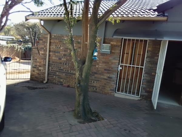 1 Bedroom House