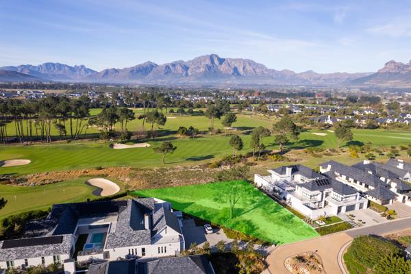 1 414 m² Land