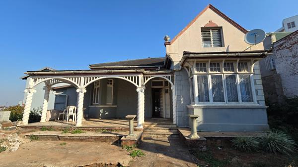 6 Bedroom House