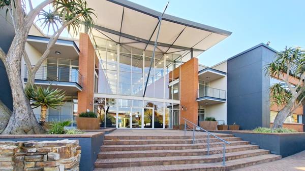 369 m² Office Space