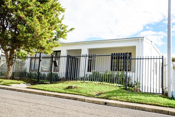 1 Bedroom House