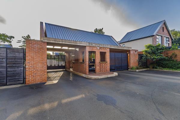 2 091 m² Land
