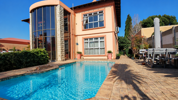 11 Bedroom House