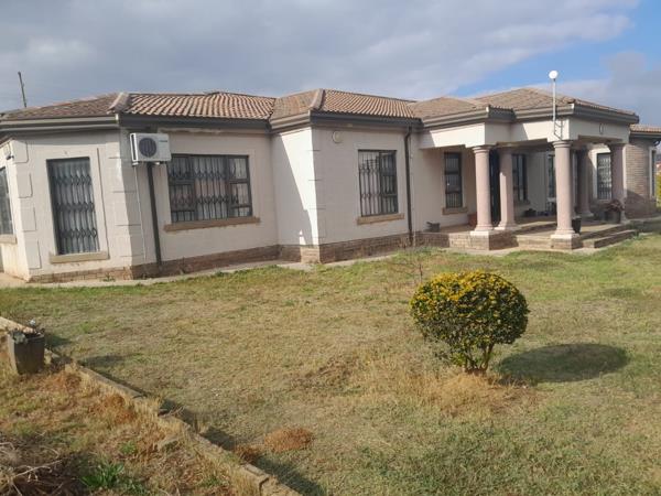 5 Bedroom House