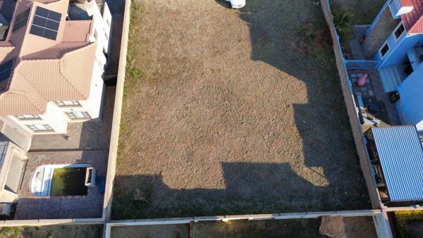 620 m² Land