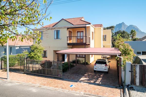 10 Bedroom House
