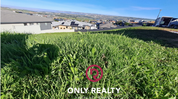 737 m² Land