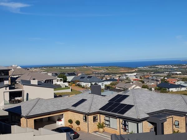 593 m² Land