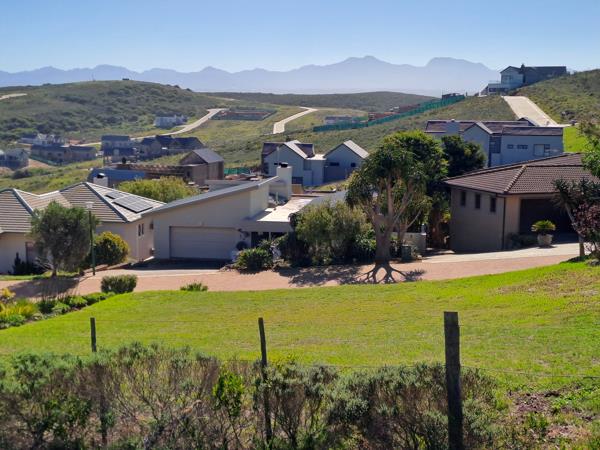 593 m² Land