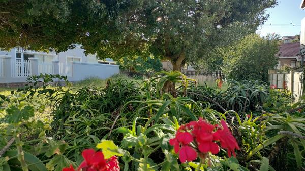 476 m² Land