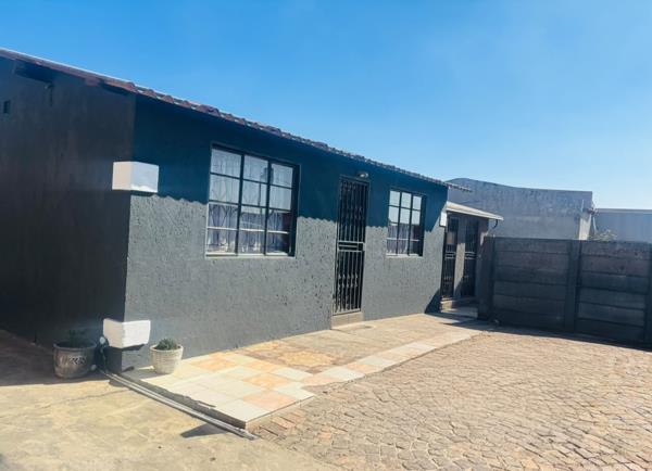 2 Bedroom House
