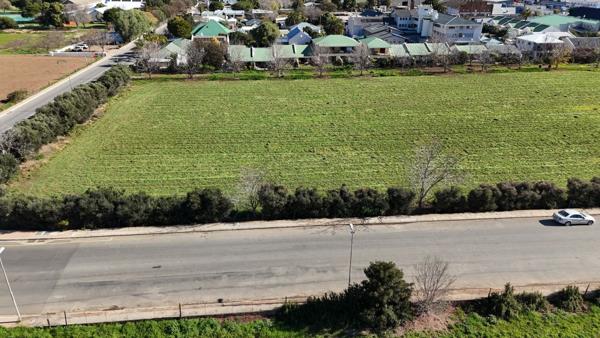 1 158 m² Land