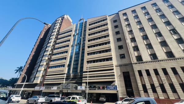 100 m² Commercial space
