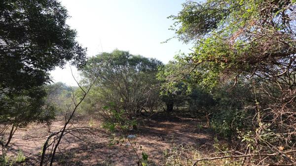 1 760 m² Land