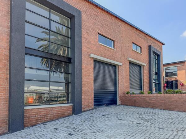 340 m² Commercial space