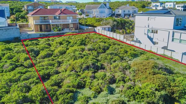 805 m² Land