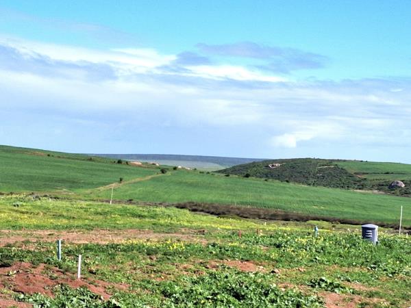 600 m² Land
