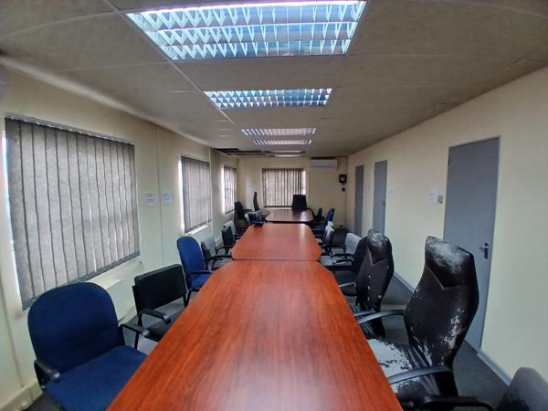 785 m² Commercial space