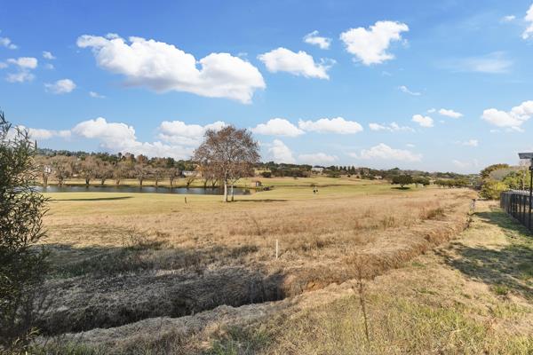 2 237 m² Land