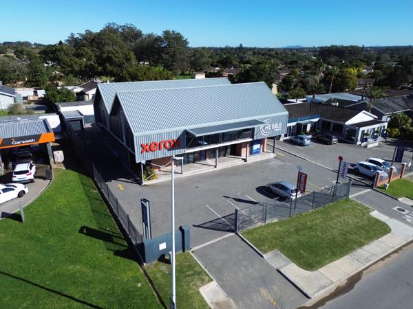 390 m² Commercial space