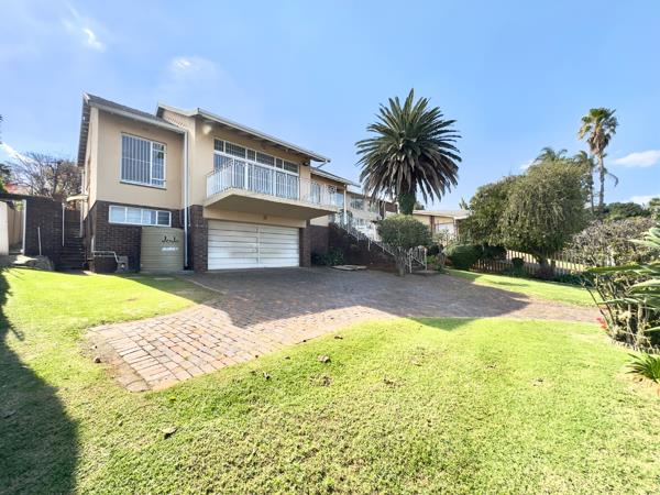 1 055 m² Land