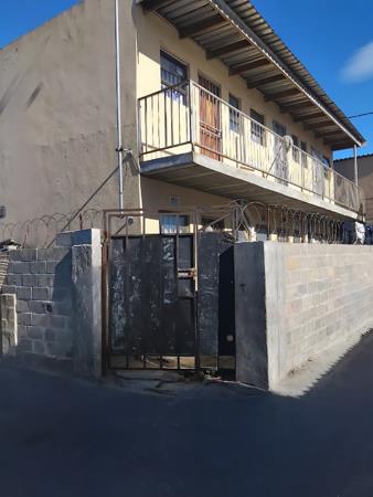 6 Bedroom House