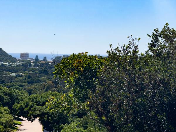 869 m² Land
