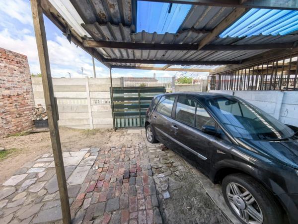 2 Bedroom House