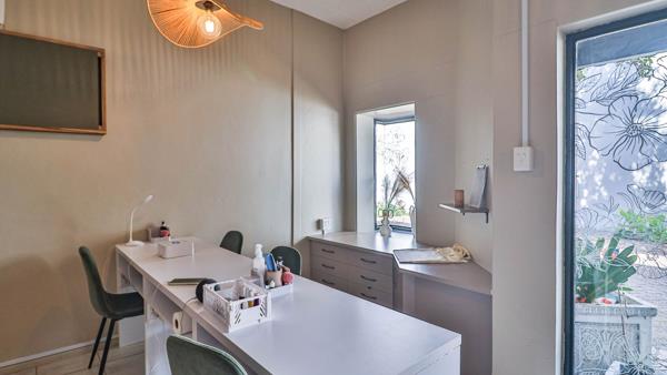 57.8 m² Commercial space