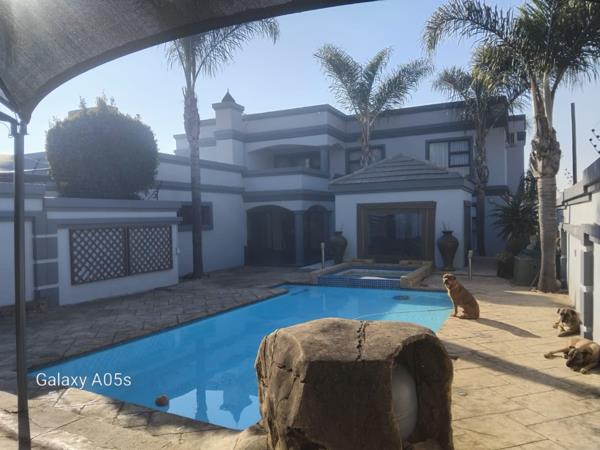 5 Bedroom House