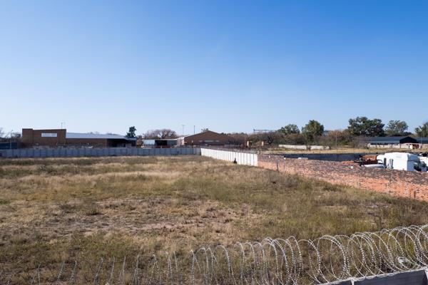 4 536 m² Land