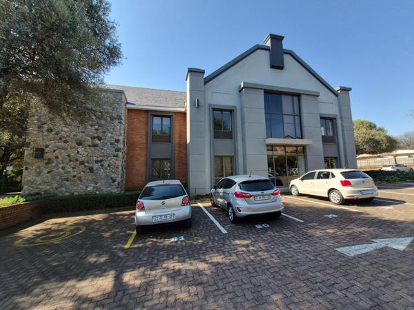 694 m² Commercial space