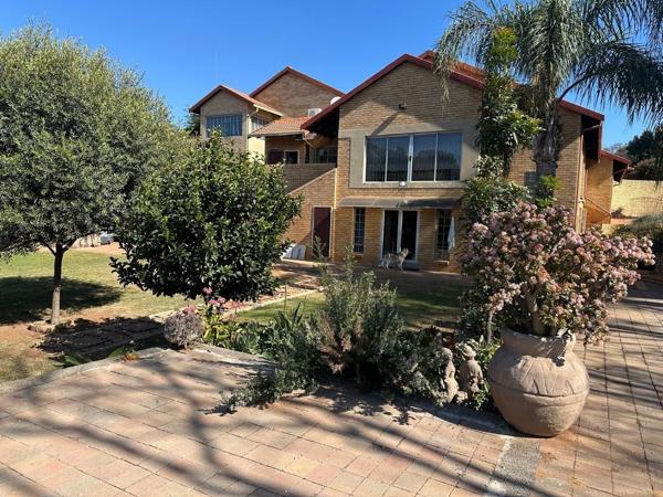 8 Bedroom House