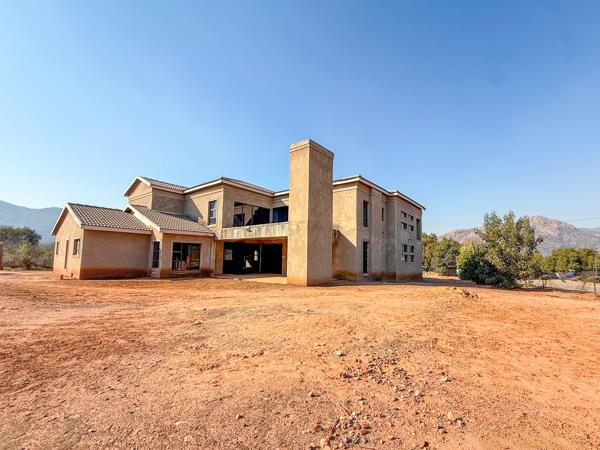 1 588 m² Land