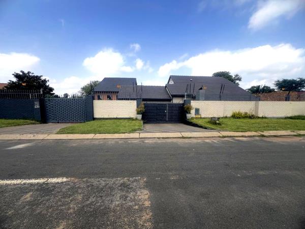 11 Bedroom House
