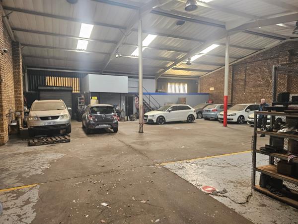 370 m² Industrial space