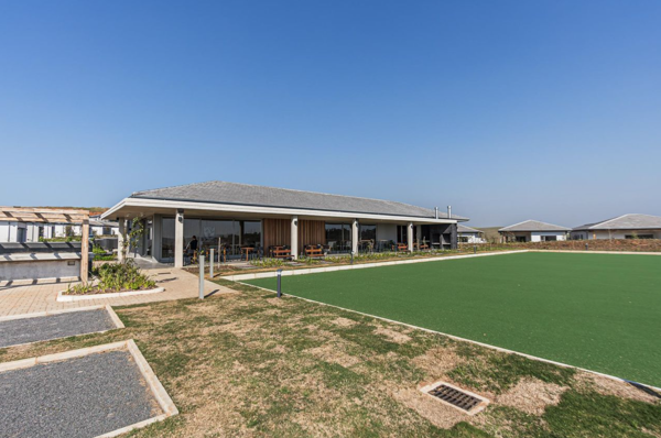 325 m² Land