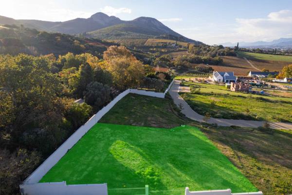 894 m² Land