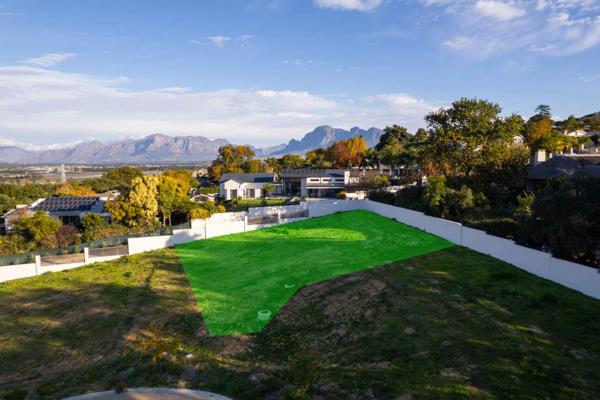 894 m² Land