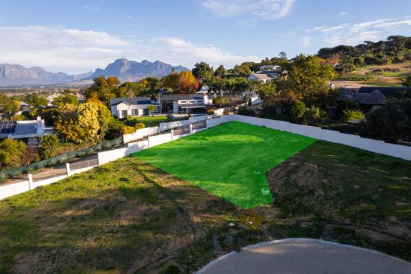 894 m² Land