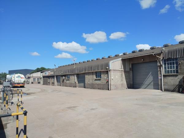 3 200 m² Industrial space