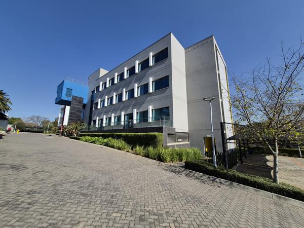 3 438 m² Commercial space