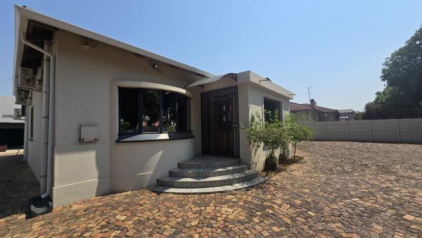 300 m² Commercial space