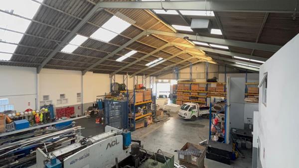 775 m² Industrial space
